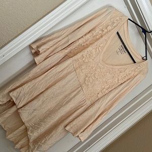 Torrid size 2 cream color blouse